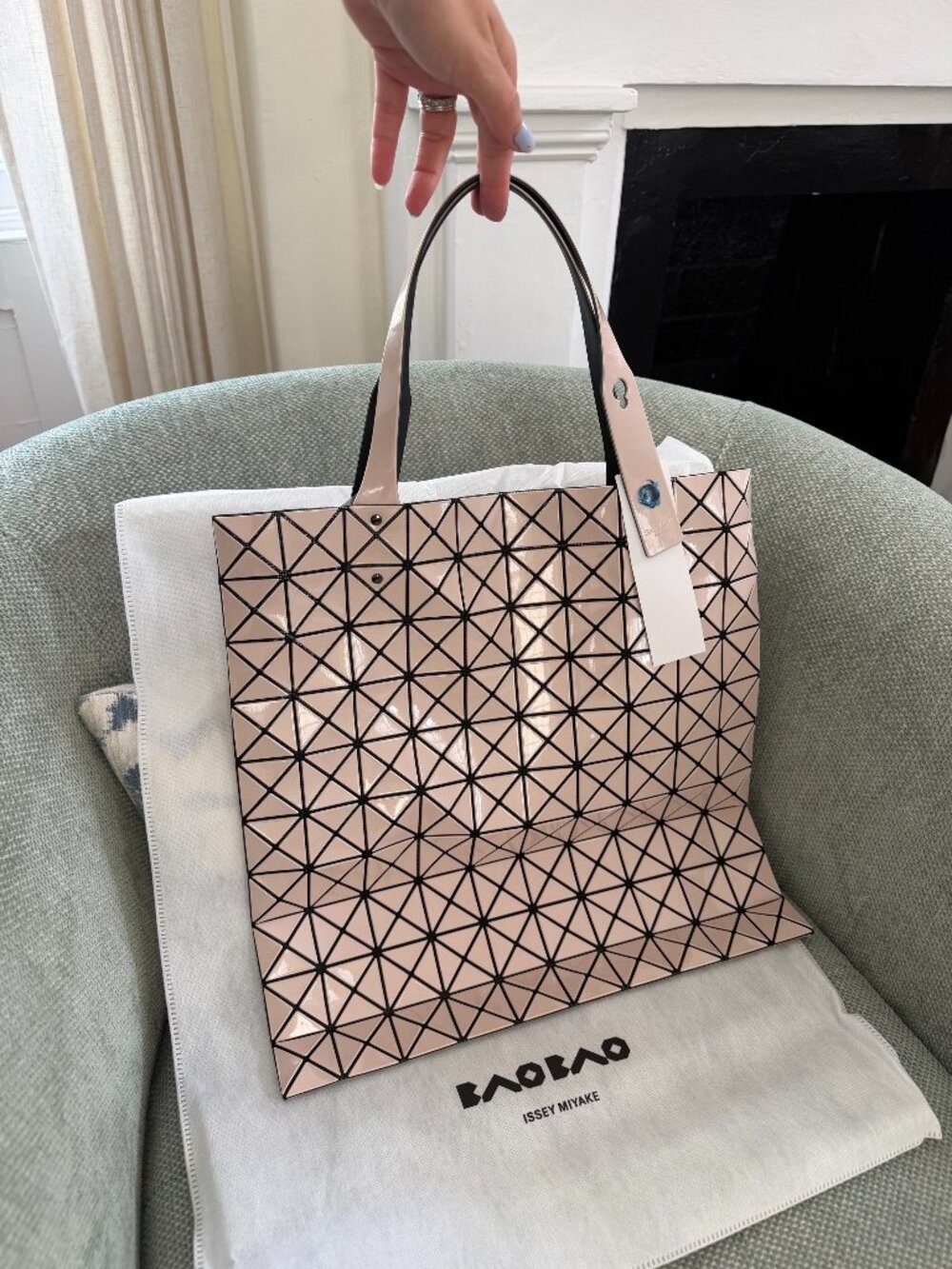 Prism Tote Bao Bao Issey Miyake, light pink and black